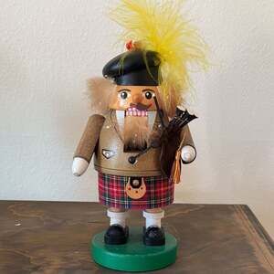 Richard Glässer Chubby Scottish Bagpiper Nutcracker 7.5" Erzgebirge Germany